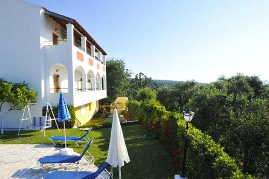 Irene Apartments Acharavi  Dış mekan fotoğraf
