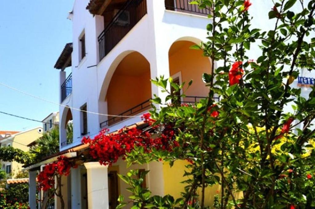 Irene Apartments Acharavi  Dış mekan fotoğraf